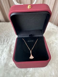 (Category: ) located in . Submitted by zhuluxeitems (Listing ID 1422492972, Image 1). Description: .