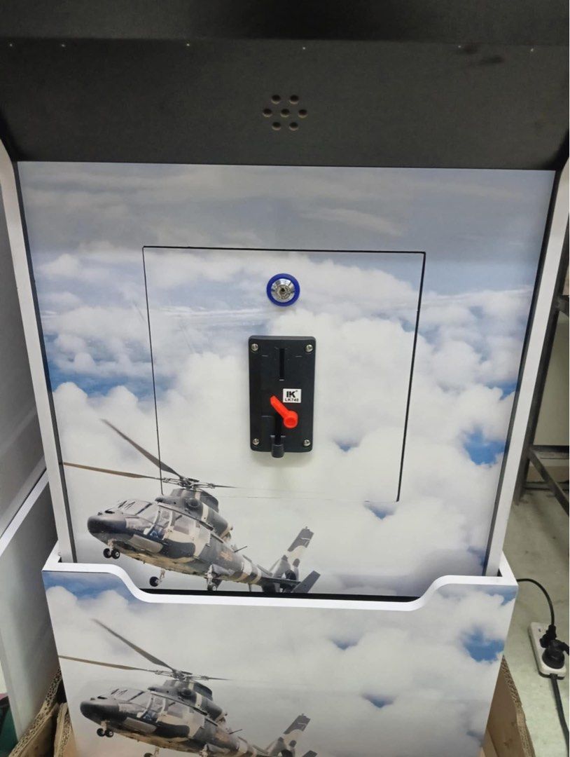 1942 Arcade Machine (Category: Nintendo) located in San Pablo. Submitted by vennisa.sportssupplies (Listing ID 1422446305, Image 3). Description: .