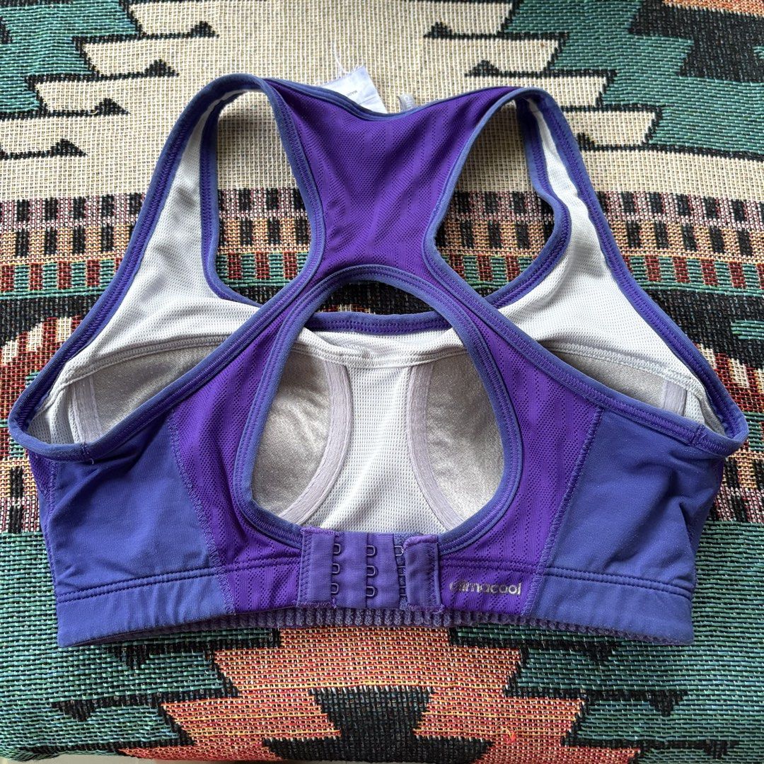 Adidas Climacool Sports Bra (Category: Activewear) located in Murcia. Submitted by shansdecluttering (Listing ID 1422430253, Image 3). Description: Fits size 34-36 Original adidas With tags.