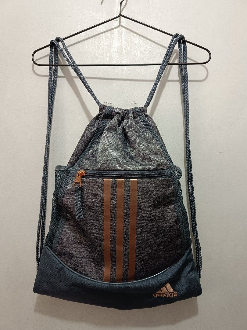 Adidas Drawstring Bag with Zipper (Category: Backpacks) located in Manila. Submitted by shajanina.14 (Listing ID 1422420582, Image 3). Description: Adidas Original Used once .