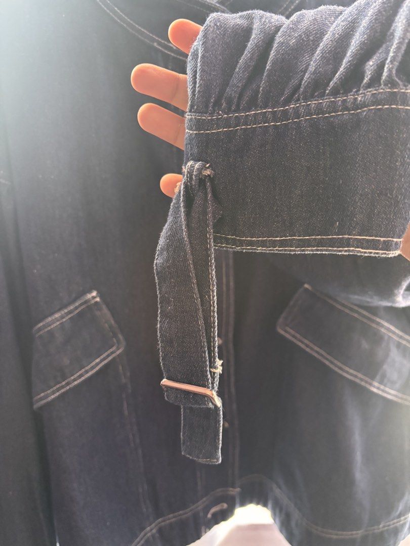 Applemints Denim jacket (Category: Coats, Jackets and Outerwear) located in Kuching. Submitted by neenar99 (Listing ID 1422413692, Image 3). Description: .