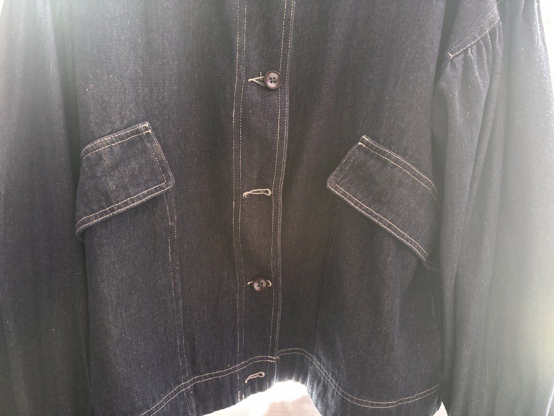 Applemints Denim jacket (Category: Coats, Jackets and Outerwear) located in Kuching. Submitted by neenar99 (Listing ID 1422413692, Image 1). Description: .
