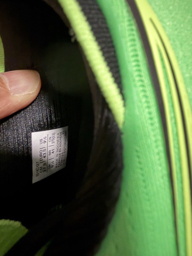 Asics Gel-Nimbus 28 Running Shoes - Green (Category: Sneakers) located in Singapore. Submitted by hexalter (Listing ID 1422441847, Image 3). Description: Hi everyone!! I am selling the latest Asics Gel-nimbus 28 Size:US9.5 Box NOT included *Buy more from my listing to get more discount!!* NO NEGO NO TRADE LOW BALLERS WILL NOT BE ENTERTAINED PM FOR MORE INFO.