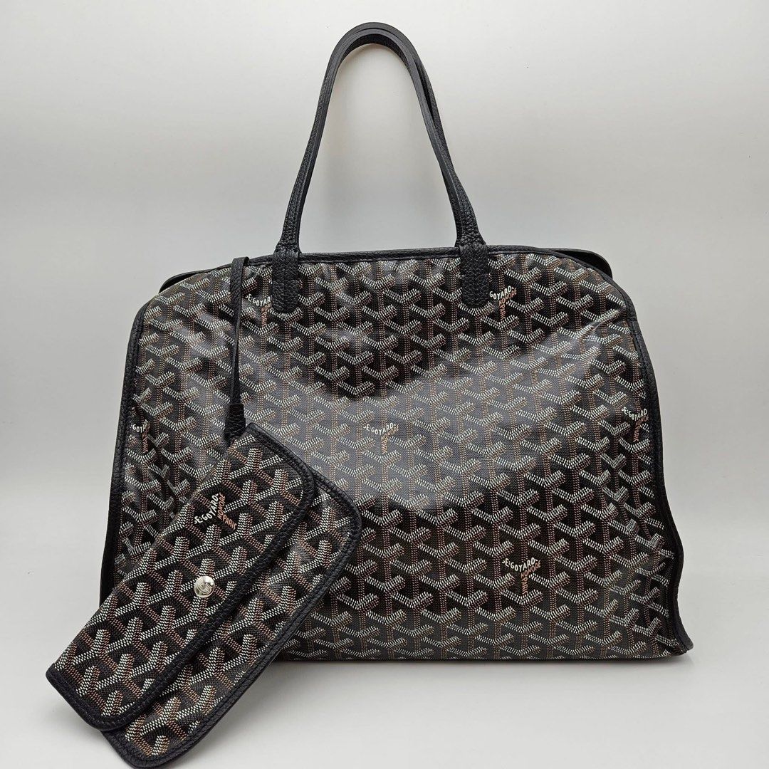 Authentic Goyard Hardy PM Tote bag (Category: Luxury Bags & Wallets) located in Quezon City. Submitted by jhaediah (Listing ID 1387868496, Image 2). Description: Rank A to excellent 💓2-20 With dustbag Free pabitbit Korea Payment first before paship sa Pinas.