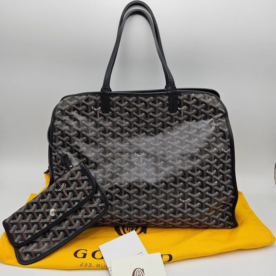Authentic Goyard Hardy PM Tote bag (Category: Luxury Bags & Wallets) located in Quezon City. Submitted by jhaediah (Listing ID 1387868496, Image 1). Description: Rank A to excellent 💓2-20 With dustbag Free pabitbit Korea Payment first before paship sa Pinas.
