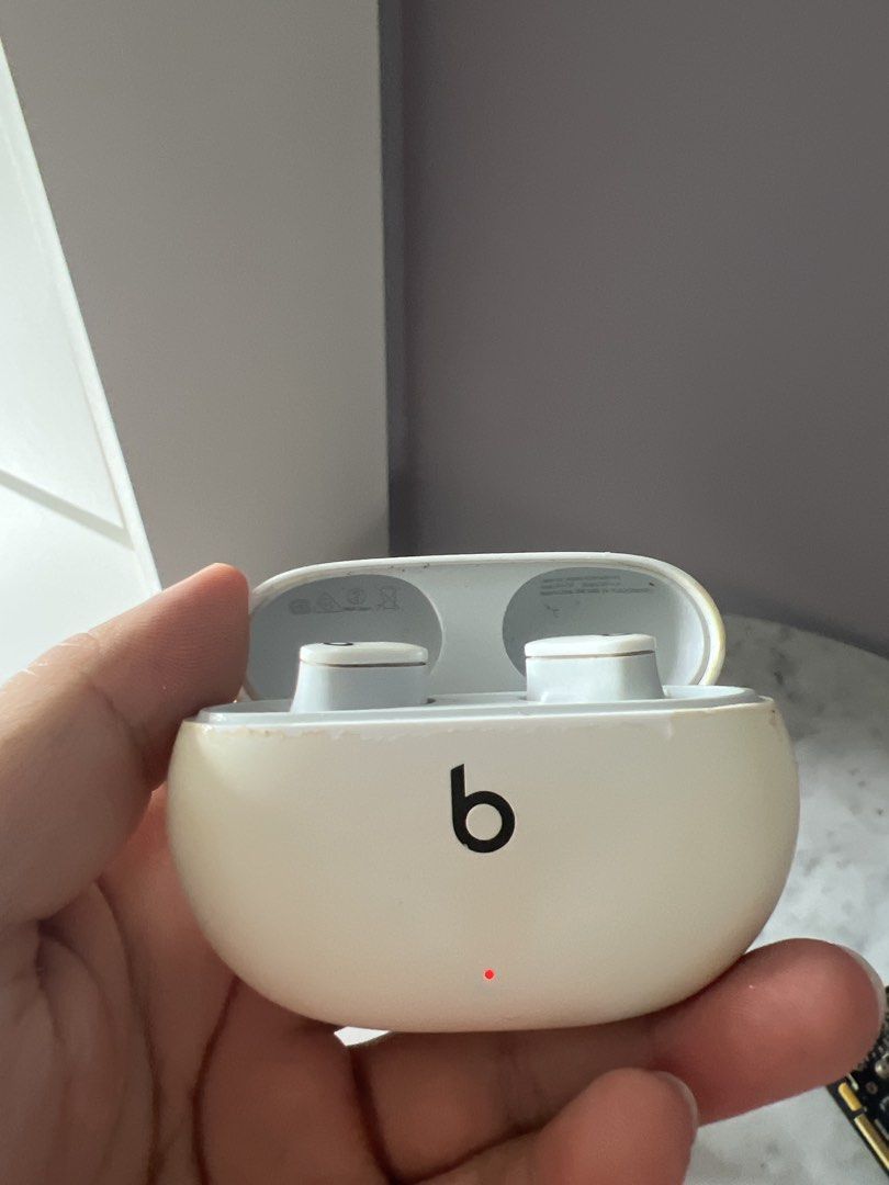 Beats Studio Buds - White65561395118339111
