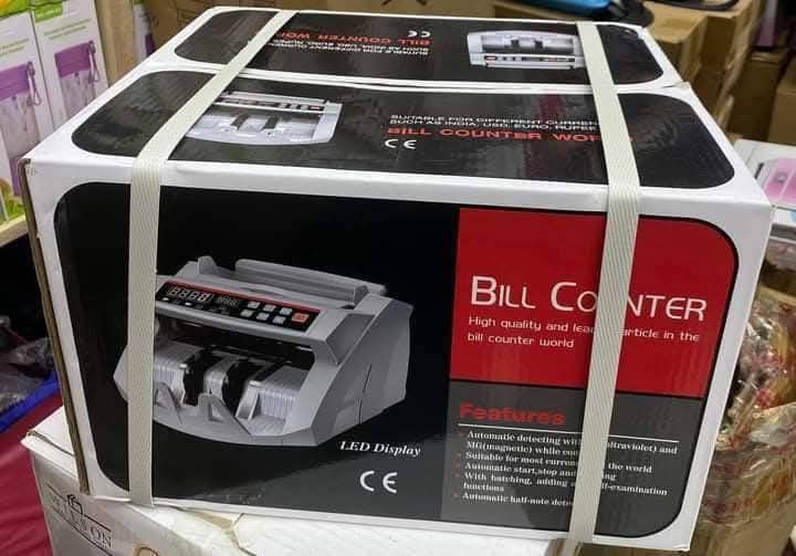 BILL COUNTER (Category: Office & Business Technology) located in Manila. Submitted by haideee (Listing ID 1422466389, Image 3). Description: Bill counter features an LED display and is designed for counting various currencies. It has automatic detection capabilities and is suitable for most currencies. The dimensions are approximately 11.81" x 10" x 6.89". The item comes in its original packaging..