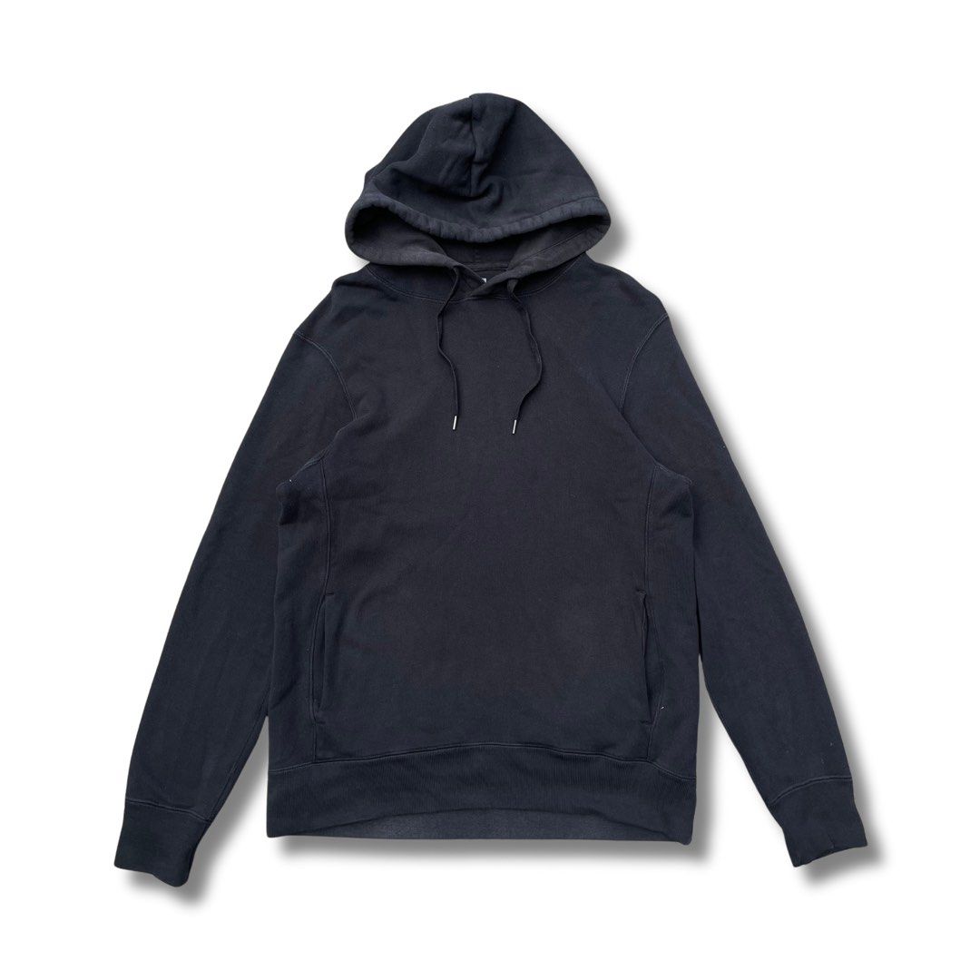 Black Hoodie with Hood (Category: Hoodies) located in Baguio. Submitted by dutefinds (Listing ID 1422498723, Image 1). Description: - Black hoodie - Hood with drawstrings - Kangaroo pocket - Long sleeves - Ribbed hem and cuffs - Made of soft, comfortable material - Great for casual outfits.
