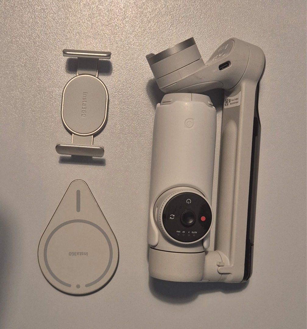 [BUNDLE] Insta360 Flow AI Smartphone Gimbal + Premium Accessories (Category: Gimbals & Stabilizers ) located in Manila. Submitted by declutteringanj (Listing ID 1422396374, Image 2). Description: [BUNDLE] Insta360 Flow AI Smartphone Gimbal + Premium Accessories ​Caption: Selling our Insta360 Flow (1st Gen) in Stone Grey. This is the ultimate vlogging setup, fully loaded with essential magnetic accessories for easier shooting. ​Condition: Used but