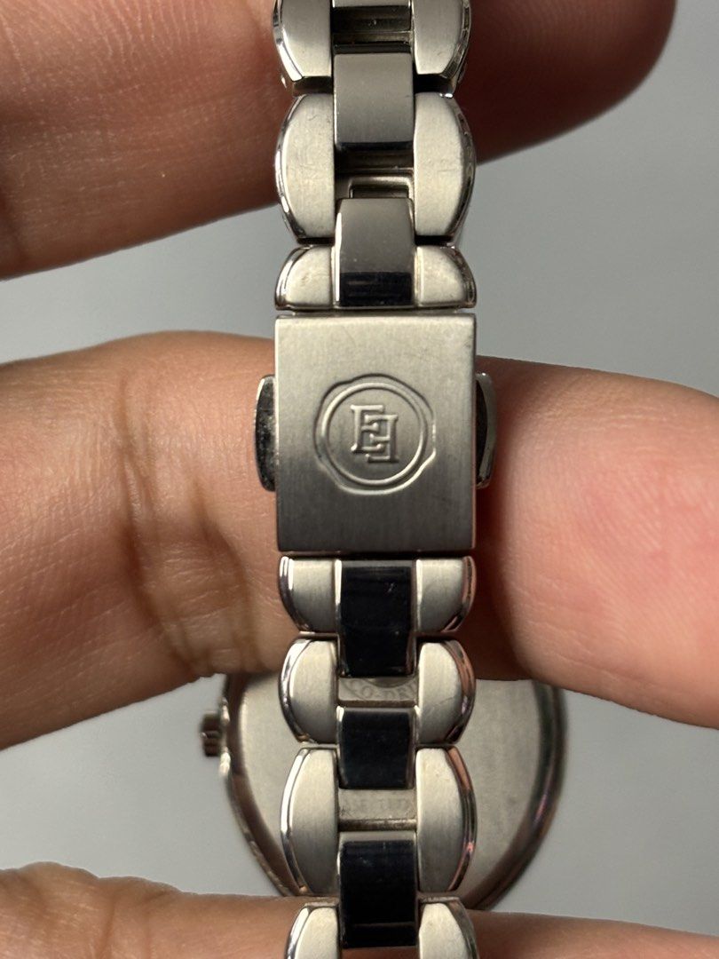 Citizen Exceed “Flower Dial” Special Edition (Category: Luxury Watches) located in Manila. Submitted by soughtafterseconds (Listing ID 1422517712, Image 3). Description: Citizen Exceed “Flower Dial” Special Edition This vintage silver-tone Citizen Exceed isn’t just a watch; it’s a piece of 90s Japanese art. Featuring a rare floral motif on a crisp white dial and protected by sapphire glass. They really don’t make them like this anymore. Citizen o