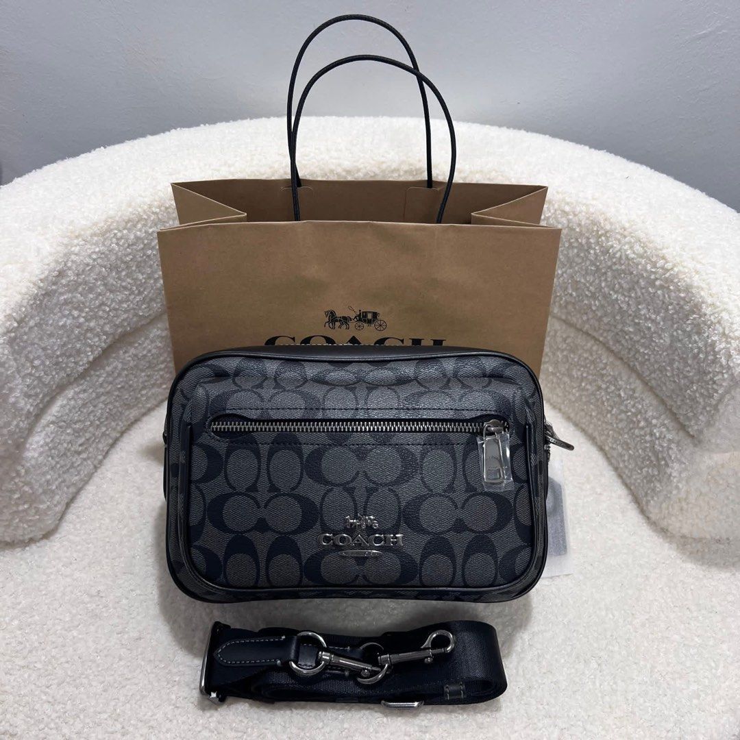 Coach Elias (Category: Luxury Bags & Wallets) located in Rizal. Submitted by LuxbyMarifrance (Listing ID 1422501211, Image 1). Description: Length: 9.75” Height: 6.5” Width: 3.5”.