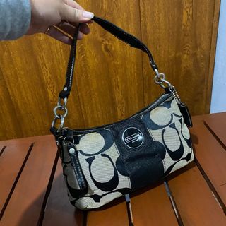 (Category: ) located in . Submitted by nicebag90 (Listing ID 1422481397, Image 1). Description: .