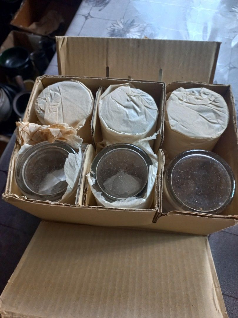 Drinking glass/6pcs with box (Category: Other Kitchenware & Tableware) located in Quezon City. Submitted by sabadojuliet25680 (Listing ID 1422455638, Image 1). Description: drinking glass brand new/ no issue with box.