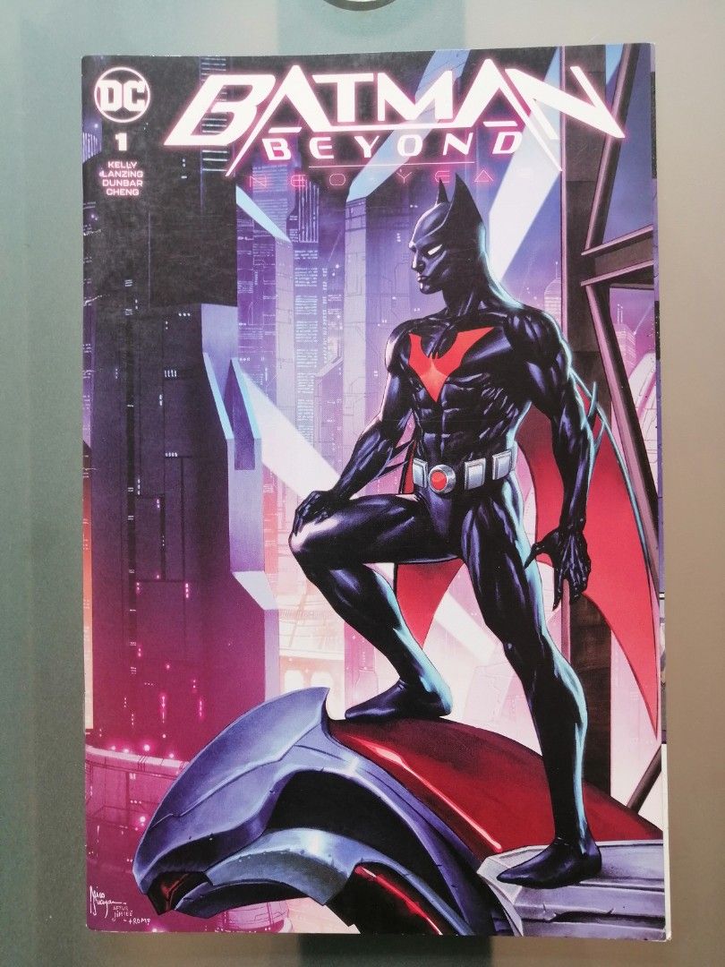 Exclusive Mico Suayan Variant Cover Comic Book (Category: Comics & Manga) located in Manila. Submitted by migsdegracias (Listing ID 1422390296, Image 1). Description: Batman Beyond #1 Neo Year Art by Mico Suayan .
