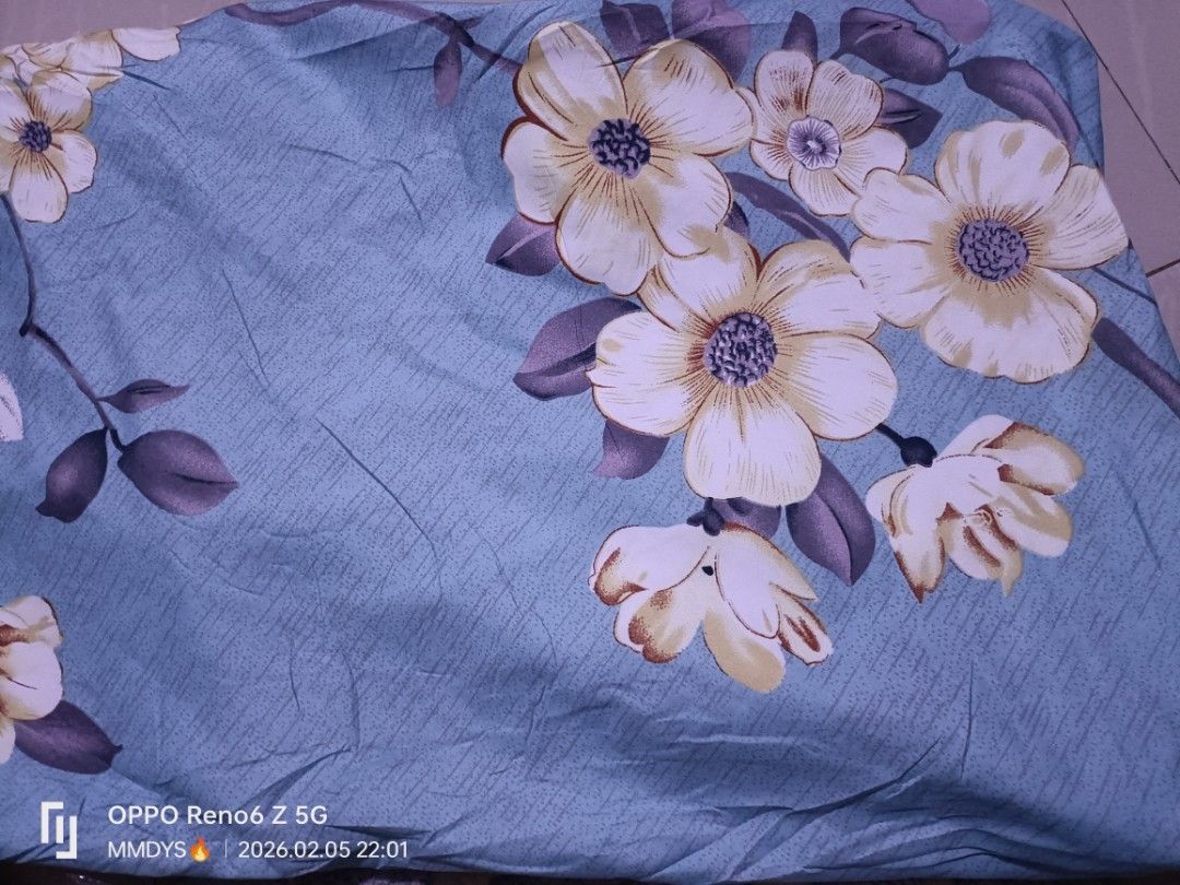 Floral and Patterned Bed Sheets (Category: Bedding & Towels) located in Manila. Submitted by francescla70567 (Listing ID 1422403166, Image 2). Description: - Variety of bed sheet designs: floral and patterned. - Designs include: blue roses, white flowers, flamingos, and geometric patterns. - Available in shades of blue, white, and other colors. - Perfect for adding style to your bedroom..
