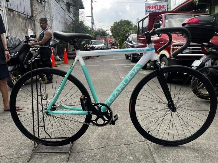 Garuda cyclone v1 alloy fixie (Category: Bicycles) located in Antipolo. Submitted by graceellaolshope (Listing ID 1422525443, Image 1). Description: ONHAND‼️😱😍 👉GARUDA CYCLONE V1 ALLOY FIXIE 700C X 23C (2TONE COLOR) ✔️Free Assemble Price ▪️ 5,600 Available color 💚White Cyan ❤️White Red 💙White Blue 🖤White Gray SPECS:👇👇👇 ▪️Garuda Lightweight Alloy Frame ▪️Smooth weld ▪️Single Speed ▪️Alloy Reflectorized Rim ▪️Alloy Stem 60mm ▪️Top tube 50c