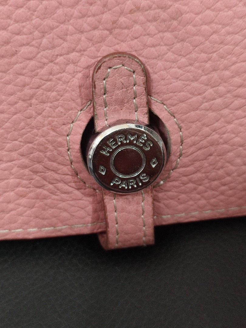 Hermes Paris Pink Leather Wallet (Category: Luxury Bags & Wallets) located in Basud. Submitted by ClaireLavin (Listing ID 1422471561, Image 3). Description: - Hermes Paris wallet - Pink leather - Hermes Engraved in hardware - Includes separate card holder - Multiple interior compartments .