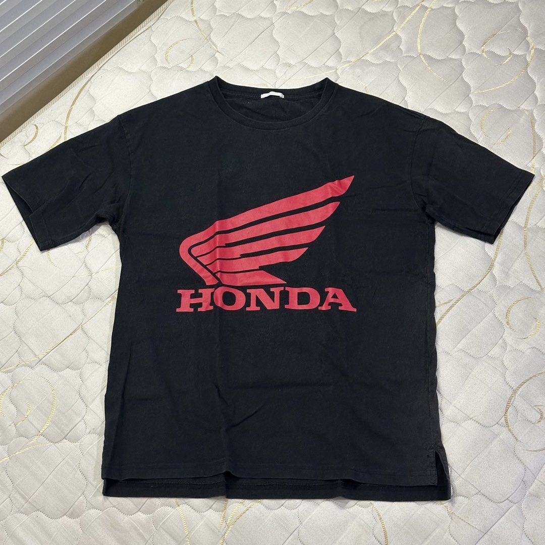 Honda Racing Shirt GU (Category: Tshirts & Polo Shirts ) located in Manila. Submitted by karlosantosone (Listing ID 1422470301, Image 1). Description: FOR SALE Honda Racing Shirt GU Price: 400 ONLY Dimensions: W20" x L27" Condition: 9 / 10 Check out pictures, message for questions Meetups: Fairview Area / SM Fairview Can do shipping Contact: 0961 290 5645 pm me.