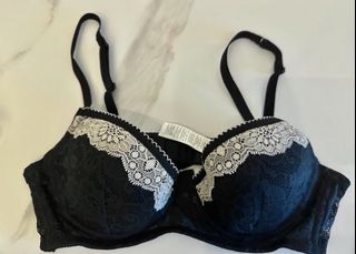 (Category: ) located in . Submitted by bubblesbeees (Listing ID 1422522956, Image 1). Description: .