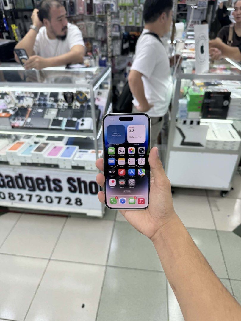 iPhone 14 Pro 128GB - White (Category: iPhone 14 Series) located in San Juan City. Submitted by Khalidmgdla08 (Listing ID 1422541028, Image 3). Description: FOR SALE | TRADE/SWAP Price: 28,500 On hand: iPhone 14 Pro✔️ 128GB ✔️ OPENLINE ✔️ 98% Batt health ✔️ NTC APPROVED ✔️ 100% Original ✔️ 99% Makinis ✔️ 99% Smooth ✔️ NOT REFURB ✔️ NO HIDDEN ISSUES ✔️ NEVER BEEN REPAIRED ✔️ TEST TO SAWA✔️ FREE 3-UTOOLS ✔️ ANY MODEL OF IPHONE AND SAMSUNG ARE AVAIL