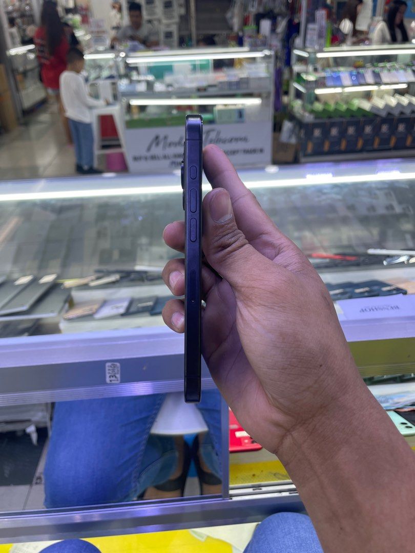 iPhone 15 Pro 128GB 96% BH NTC Openline No issues 10/10 (Category: iPhone 15 Series) located in Manila. Submitted by benshop. (Listing ID 1422466568, Image 3). Description: FOR SALE | TRADE/SWAP BenShop Price : 36,499php ▫️On hand: iPhone 15 Pro ▫️128gb ▫️Openline/Factory unlocked ▫️Black Titanium ▫️96% Batt health ▫️Ntc Local Variant ▫️All Features Working INCLUSIONS & FREEBIES: *CHARGER SET *CLEAR CASE *TEMPERED GLASS MODE OF TRANSACTION: ▫️ ST