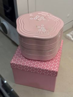 （分類：）位於 。 由 thepinklemonade 提交（商品編號 1422485150，圖片 1）。簡介： 。