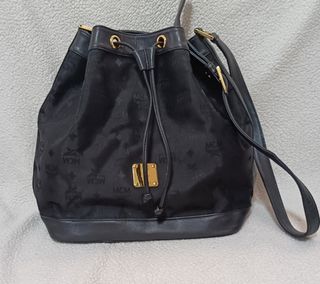 (Category: ) located in . Submitted by sossythrift (Listing ID 1422538155, Image 1). Description: .