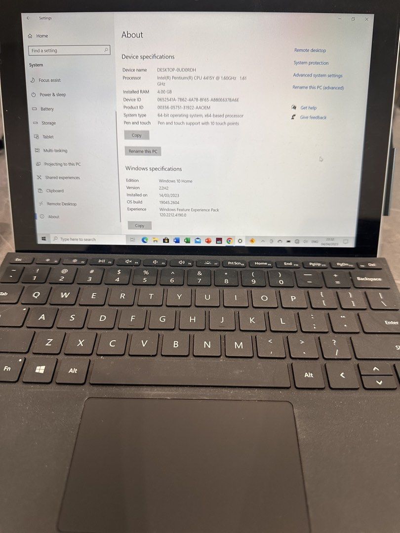 Microsoft Surface Go - 4GB RAM, 64GB SSD405938289677455360