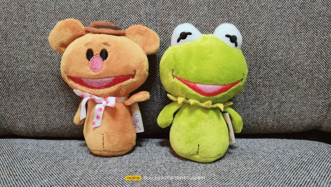 [2] HALLMARK Itty Bittys | The Muppets: Fozzie Bear & Kermit (Category: Plushies & Soft Toys) located in Taguig. Submitted by adopt.my.plush.ph (Listing ID 1422494814, Image 2). Description: ‼️Last Price (LP) Posted Fozzie Bear: A plush soft toy featuring his iconic hat and polka-dot bow. Kermit the Frog: A plush soft toy representing the main protagonist of The Muppets. Manufacturer: Hallmark Cards, Inc. Size: Approximately 5 inches tall. *as is