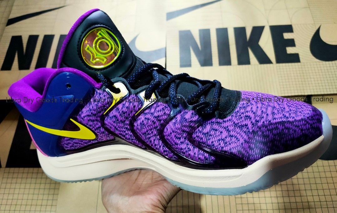 Nike KD 17 Travel Ball (Category: Sneakers) located in Baguio. Submitted by libra.drygoodstrading (Listing ID 1422536663, Image 1). Description: 𝗡𝗶𝗸𝗲 𝗞𝗗 𝟭𝟳 '𝗧𝗿𝗮𝘃𝗲𝗹 𝗕𝗮𝗹𝗹' 🇨🇦 🇵🇭 Size: US 9.5/ 27.5cm • authentic, brand new • purchased and shipped from Canada 🇨🇦 • on-hand • box without lid & paper bag •payment first via G-cash •shipping fee paid by buyer •PM 📩 for inquiries •Dropping area available (Baguio & La Trinidad).