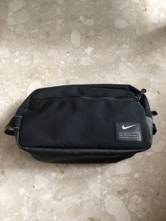 nike utility shoe bag