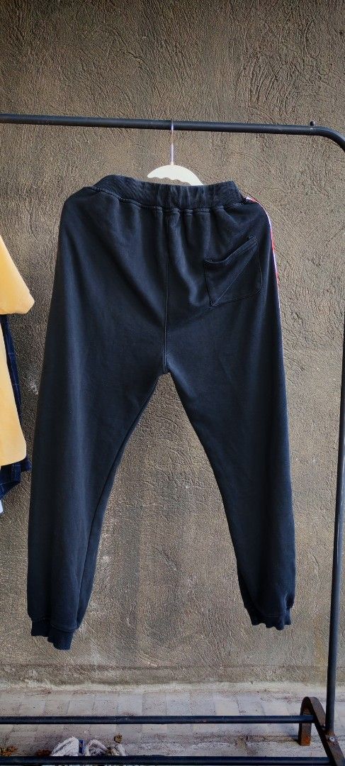 Off-White Sweatpants with Striped Detail (Category: Joggers) located in Taguig. Submitted by thrifty726 (Listing ID 1422449350, Image 3). Description: Newbie here just selling some of my personal clothes Waist up to 38 Length 37.5.