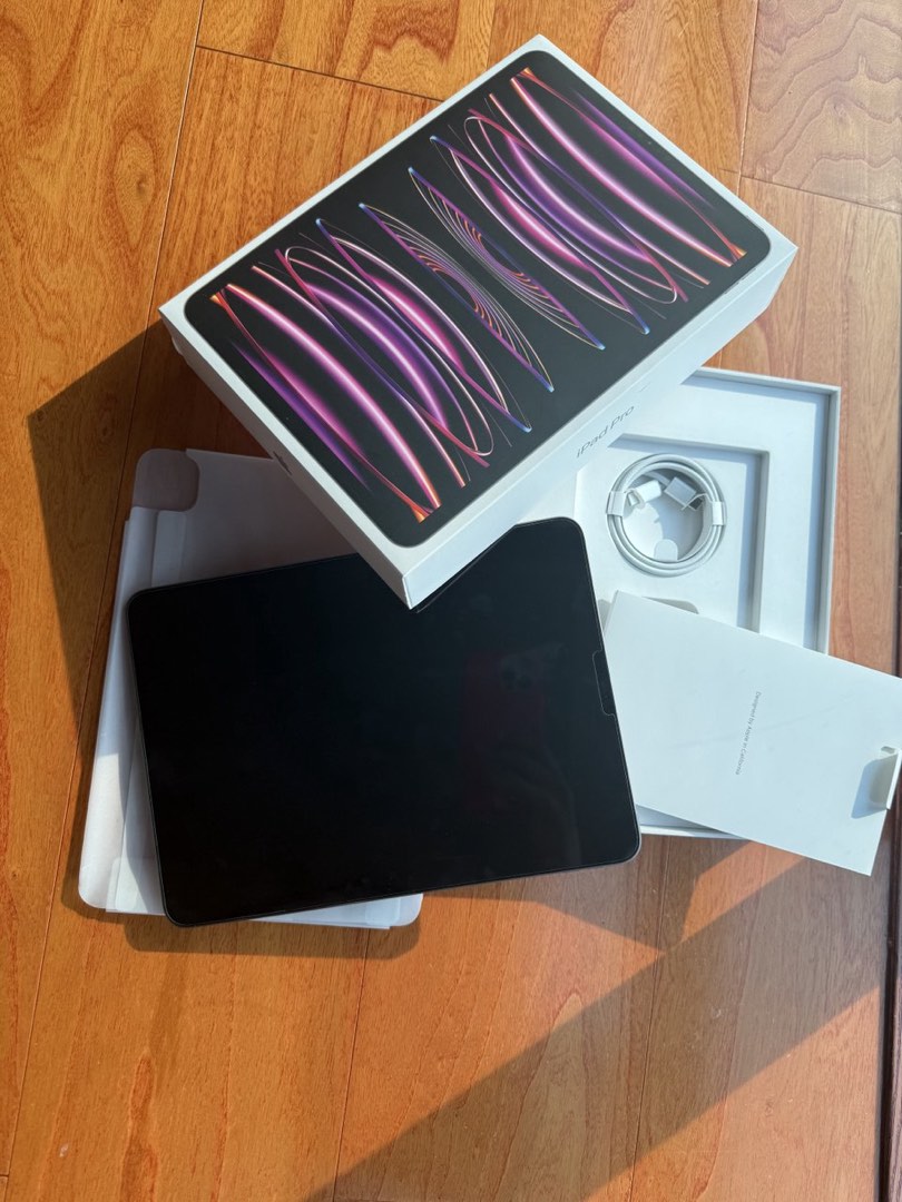 Original iPad Pro (12.9-inch) 4th Gen M2 - 1TB, Mobile Phones & Gadgets ...