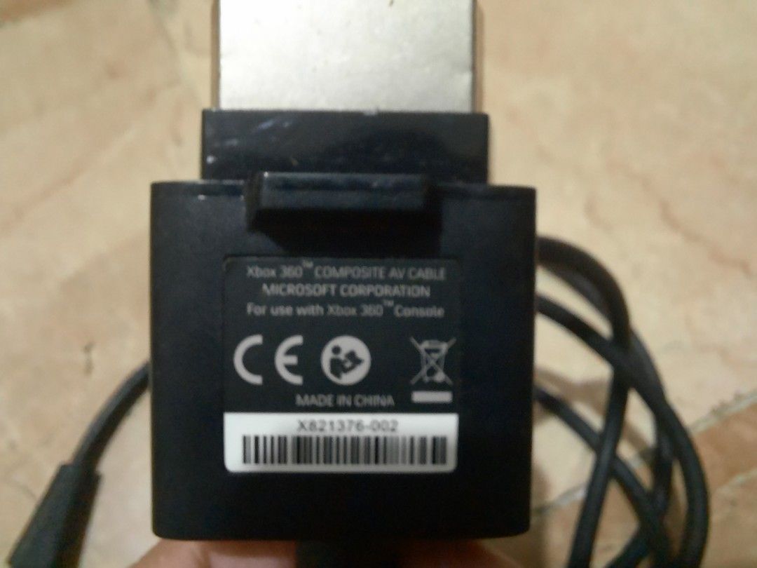 Original Xbox 360 AV Cable, (Category: Cables & Chargers) located in Pasig City. Submitted by ybarralucas05 (Listing ID 1422453274, Image 2). Description: For Sale Xbox 360 Slim AV Cable, Baka may nangangailangan nito , 1. If sira na HDMI input ng TV/Xbox 360 nyo 2. If outdated tv lang meron kayo, 3. If yung XBOX 360 nyo eh yung 1st model na walang HDMI port. Libre ko na magturo kung paano ijailbreak yang Xbox 360 nyo If bilhin nyo to 🤣 Pwde pa 