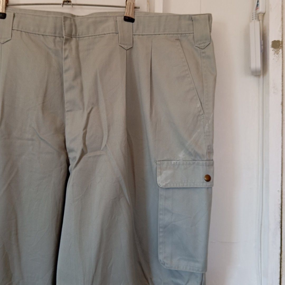 Plus Size Sage Green Cargo Pants (Category: Other Bottoms) located in Cavite. Submitted by prelovedbyglaceee (Listing ID 1422511215, Image 2). Description: Color might be different because of lighting. It's actually a lot nicer in person. Yung color nya is like sage green. Waist: 20.5in laid flat Length: 40in .