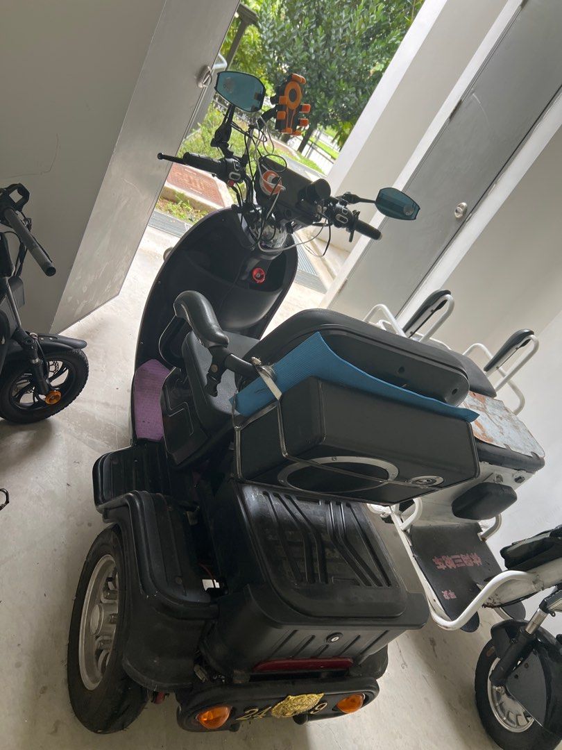 Pma setup (Category: E-Scooters & E-Bikes) located in Singapore. Submitted by kengeltanw20336 (Listing ID 1422416852, Image 3). Description: Setup 60v/72v (60v $700/. 72v $800) Motor 1000w Controller 1200w Speaker not included With use port u can charger ur hp. Nego but not too much.