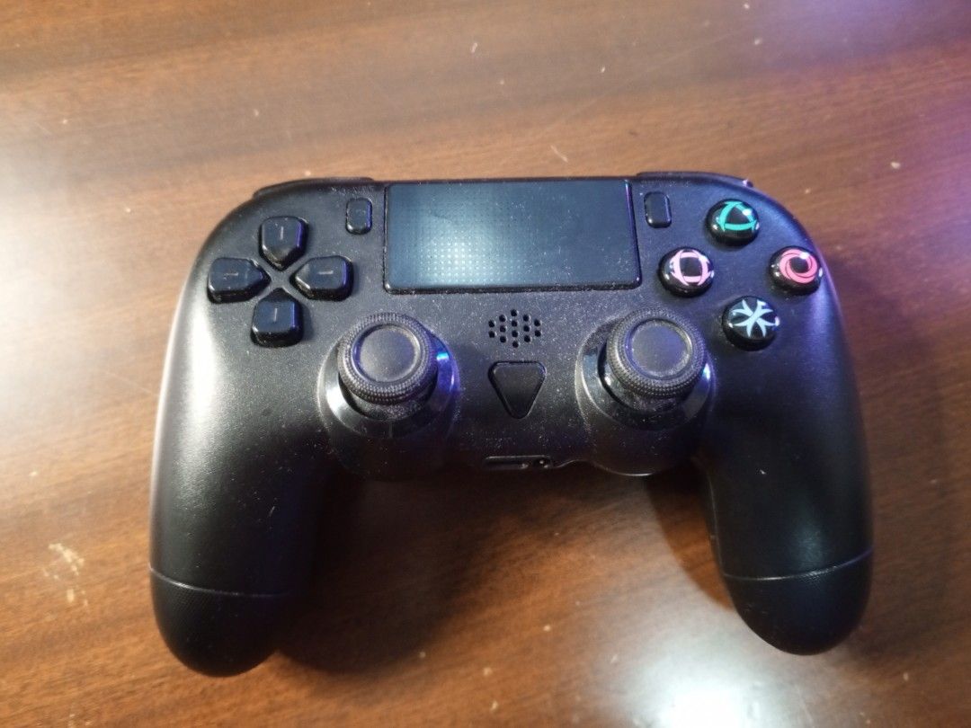 Rush: Ps4 controller for sale (Category: Controllers) located in Santa Rosa. Submitted by rb20004 (Listing ID 1422443700, Image 1). Description: Ps4 controller for sale Minimal po yung stick drift. Kung nagkaroon lang paki unplug at plug po ulit. Kasama na po ung USB to type c na cable. .