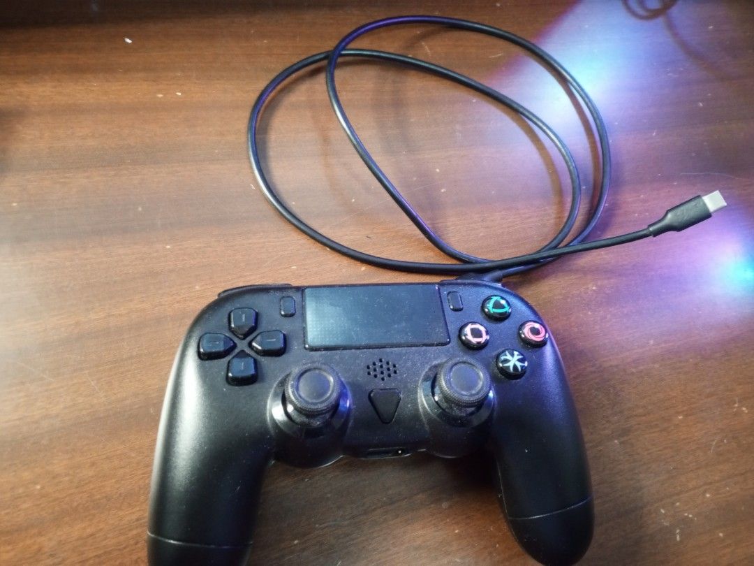 Rush: Ps4 controller for sale (Category: Controllers) located in Santa Rosa. Submitted by rb20004 (Listing ID 1422443700, Image 2). Description: Ps4 controller for sale Minimal po yung stick drift. Kung nagkaroon lang paki unplug at plug po ulit. Kasama na po ung USB to type c na cable. .