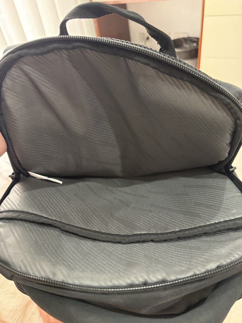 Samsonite Classic Backpack 2.0 (Category: Backpacks) located in Pasig City. Submitted by abbyrds (Listing ID 1422423868, Image 3). Description: - used once only - Black Samsonite backpack - Multiple compartments (front pocket, side mesh pockets) - Padded laptop sleeve and organizer pockets - Comfortable padded shoulder straps and back panel - Made in Cambodia - Ideal for everyday use or travel.