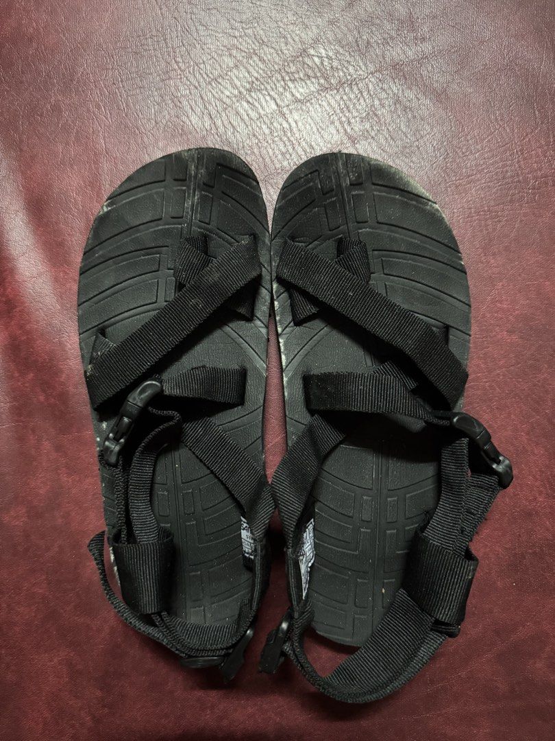 Sandugo Sandals (Category: Flats & Sandals) located in Pasig City. Submitted by anabanana3 (Listing ID 1422399182, Image 1). Description: Size 7 (Men's size) Used only once.