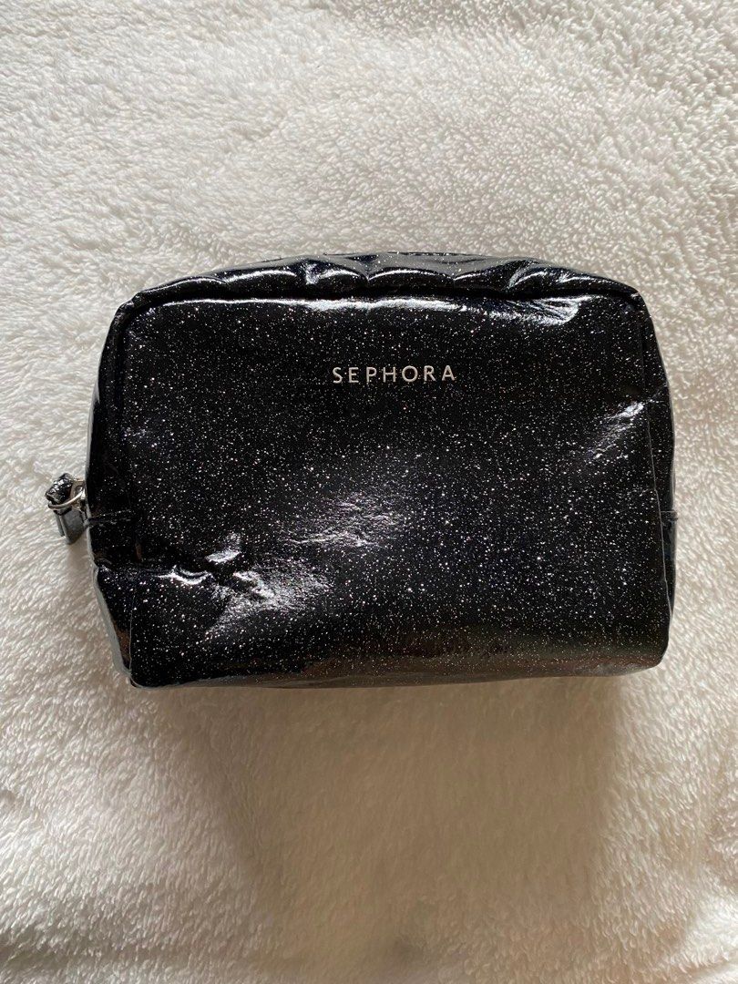Sephora Black Glitter Cosmetic Bag (Category: Makeup) located in Quezon City. Submitted by dcltrrr8 (Listing ID 1422404364, Image 1). Description: Sephora VIP Rouge. Well used but not abused. Just needes cleaning inside. Signs of usage are visible. 6x4x2 inches.