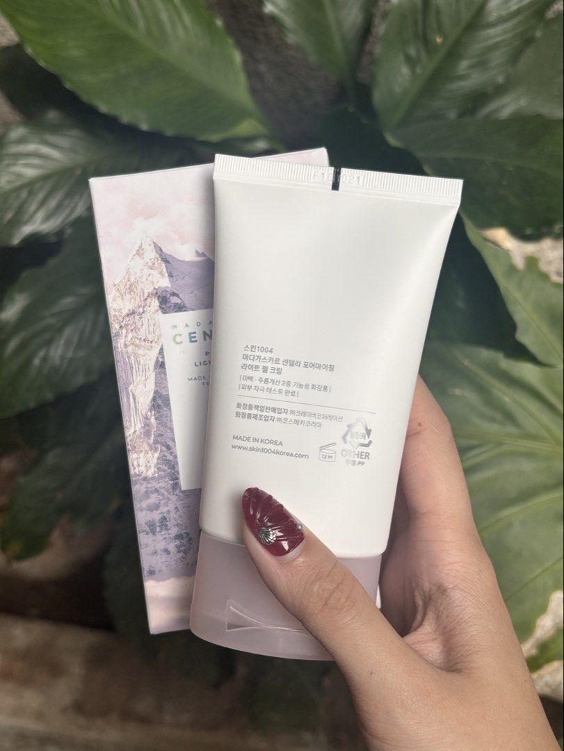 Skin1004 Madagascar Centella Poremizing Light Gel Cream | 75ml (Category: Face Care) located in Manila. Submitted by lexi.stash (Listing ID 1422447120, Image 3). Description: Skin1004 Madagascar Centella Light Gel Cream - Like New | Used 2 times only Original Price: 552 RFS: Doesn’t match skin type Bought from official online store 🧾 Payment Method: Gcash or Bank Transfer (Pay First) 📍Metro Manila, North Caloocan 📦 Delivery: J&T or Lalamove (f