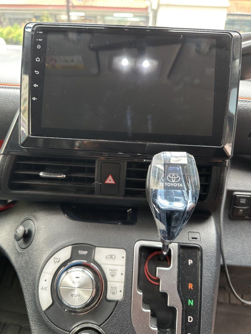 Android player (Category: Navigation & Displays) located in Singapore. Submitted by wzhibin (Listing ID 1422390880, Image 3). Description: Teyes CC2 Plus car multimedia player. Features a 9”large touchscreen display with Android interface. Includes YouTube, and other. Free installations on Toyota Sienta 2nd gen. Ready to install..