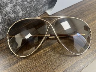 （分類：）位於 。 由 watchsnob 提交（商品編號 1422442789，圖片 1）。簡介： 。