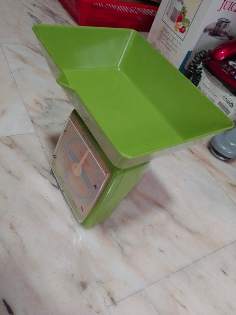 Vintage Kwasi Kitchen Scale - Green440657669668874241