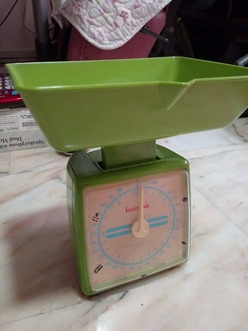 Vintage Kwasi Kitchen Scale - Green440657669668874242