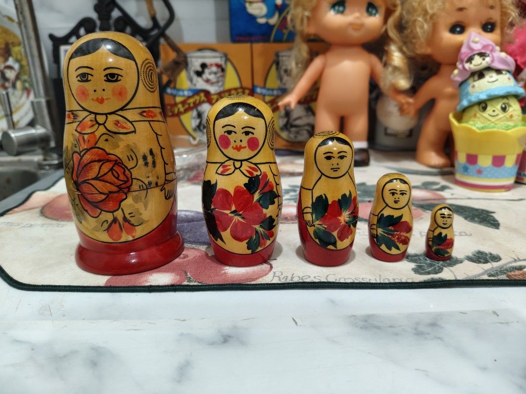 Vintage Soviet era Matryoshka Nesting Dolls (Category: Vintage Collectibles) located in Taytay. Submitted by closingtheloop (Listing ID 1422461963, Image 1). Description: - Vintage USSR Russian Matryoshka dolls 650 plus shipping .