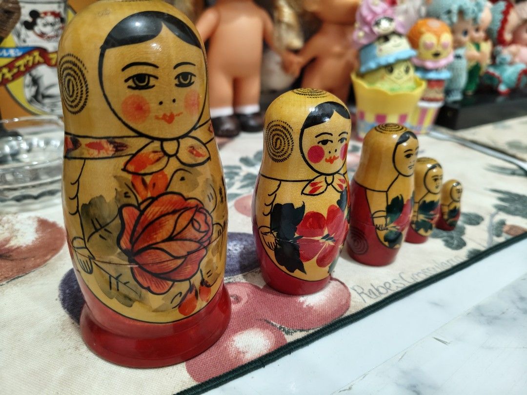 Vintage Soviet era Matryoshka Nesting Dolls (Category: Vintage Collectibles) located in Taytay. Submitted by closingtheloop (Listing ID 1422461963, Image 2). Description: - Vintage USSR Russian Matryoshka dolls 650 plus shipping .
