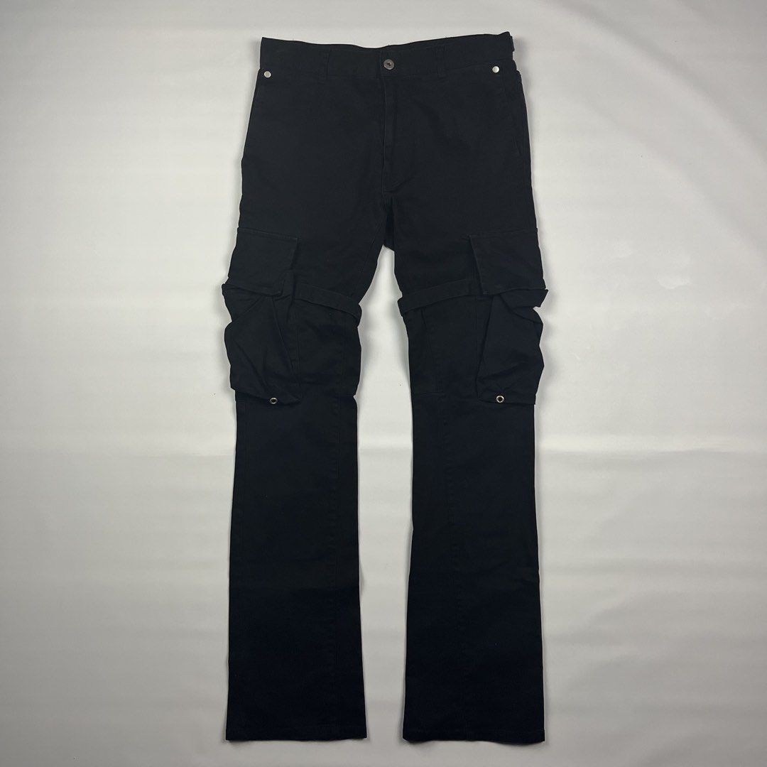 Vuja De Flared Cargo Pants 2.0 (Category: Jeans) located in Puerto Princesa. Submitted by paradise5300 (Listing ID 1422511869, Image 2). Description: Vuja De Flared Cargo Pants 2.0 Tagged Size: Small Dimensions inches length: 41 inches width (waist): 15 inseam: 11.5 leg opening: 8 Condition: Excellent Color rate: 9.3 Flaws: Signs of usage 3,500 shipping fee is not yet included. .
