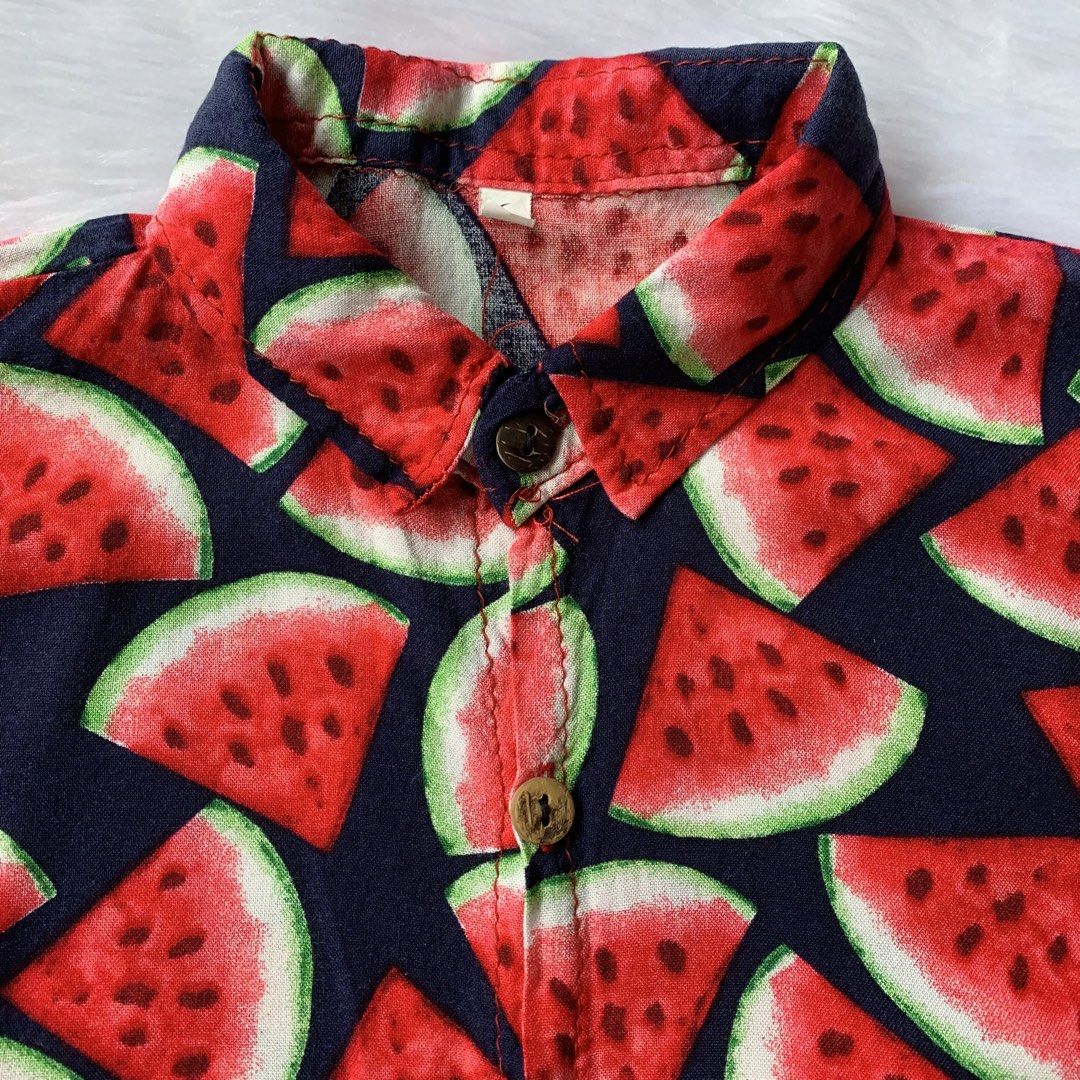 Boys Co-ord set Watermelon Print, 1-2yo (Category: Babies & Kids Fashion) located in Makilala. Submitted by karlaaa_ (Listing ID 1422465626, Image 2). Description: - Adorable watermelon print set - Includes short-sleeved button-down shirt - Matching shorts with elastic waistband - Lightweight and comfortable fabric - Perfect for this coming summer season .